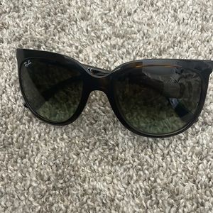 Ray-ban Cats 1000 sunglasses